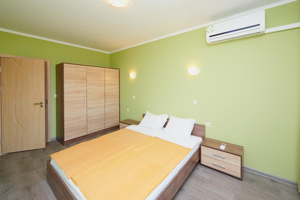 Evi Apartments 2 Pomorie Exterior photo